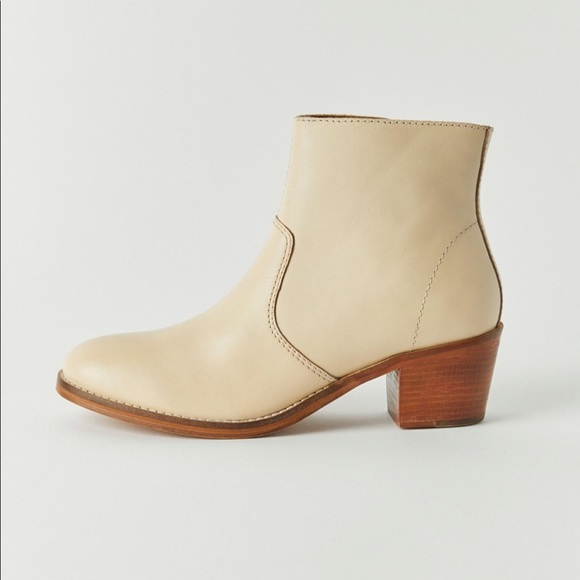 Urban Outfitters Shoes - Urban Outfitters Lena Western Ankle Boots